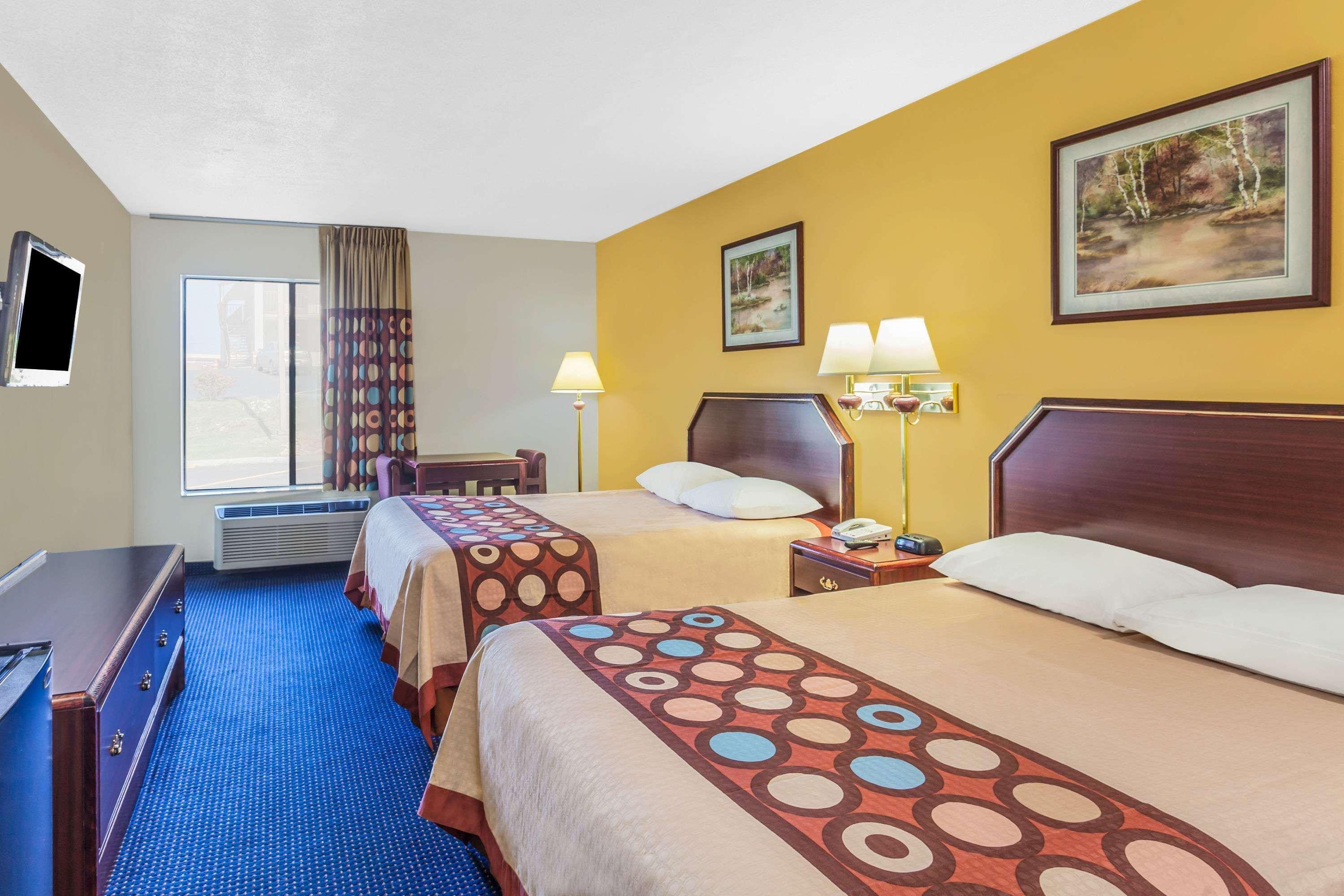 Super 8 By Wyndham Morristown/South Hotel Exterior photo